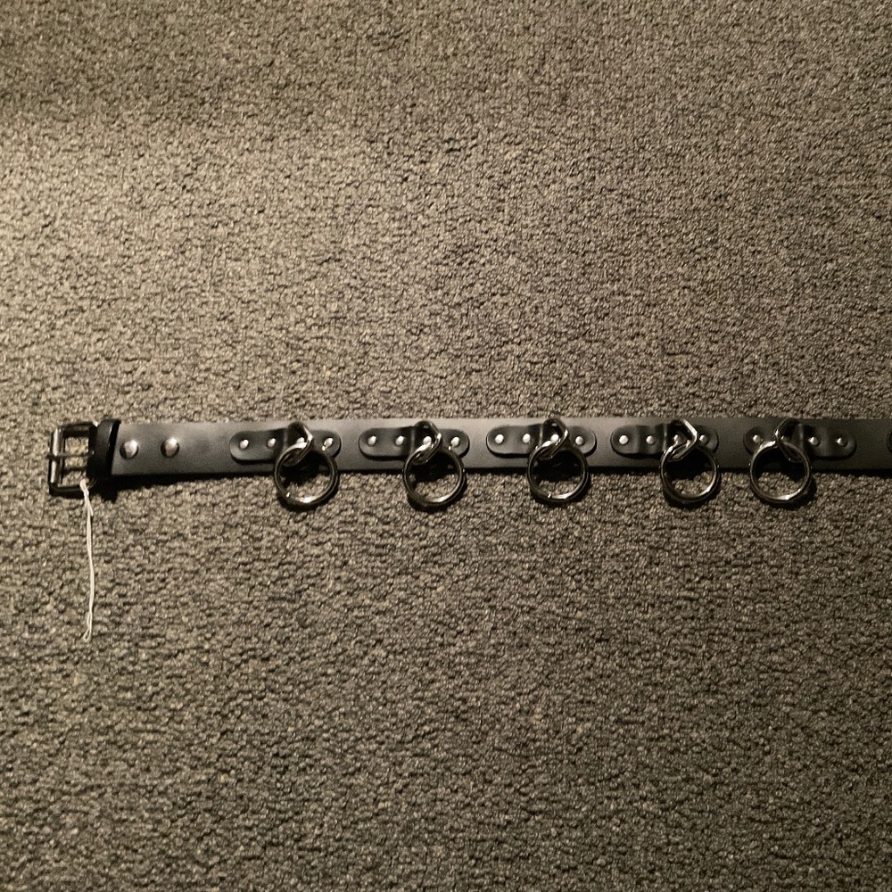 Bondage Belt (black leather, silver chrome, size Med, fits 29-33 inch waist)